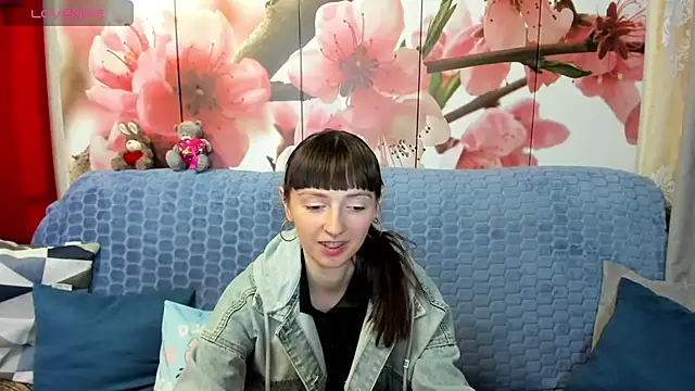 TayanaJons online show from 05/06/26, 07:13