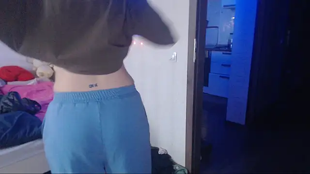 amanda kiss kiss online show from 11/30/25, 11:03