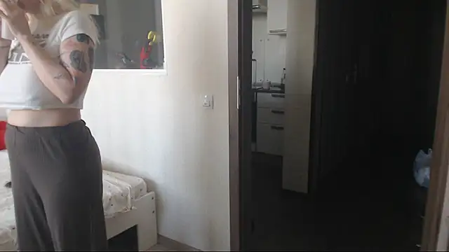 Snapshot of amanda_kiss_kiss chatting on 02/04/26, 09:48 amanda kiss kiss online show from 02/04/26, 09:48