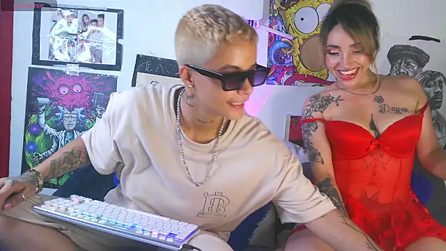 Snapshot of IM_MAYA chatting on 12/25/24, 01:20 IM MAYA online show from 12/25/24, 01:20