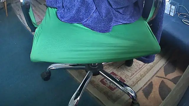 Snapshot of GYurmoka70 chatting on 11/25/25, 10:48 GYurmoka70 online show from 11/25/25, 10:48