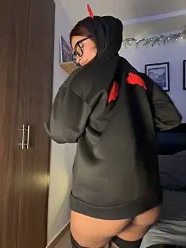 Snapshot of crystal_bunny7 chatting on 01/25/25, 12:06 crystal bunny7 online show from 01/25/25, 12:06