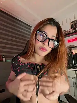 crystal bunny7 online show from 12/14/25, 02:17