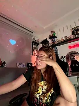 crystal bunny7 online show from 12/21/25, 02:51