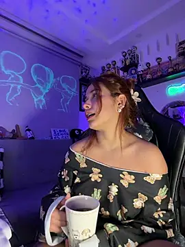 Snapshot of crystal_bunny7 chatting on 01/16/26, 03:21 crystal bunny7 online show from 01/16/26, 03:21