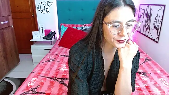 Snapshot of antonella_sweet33 chatting on 09/20/25, 08:43 antonella sweet33 online show from 09/20/25, 08:43