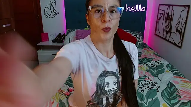 Snapshot of antonella_sweet33 chatting on 10/09/25, 09:24 antonella sweet33 online show from 10/09/25, 09:24