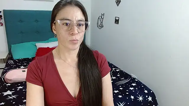Snapshot of antonella_sweet33 chatting on 06/19/26, 09:40 antonella sweet33 online show from 06/19/26, 09:40