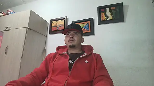 Snapshot of myke_andrade chatting on 11/12/25, 04:35 myke andrade online show from 11/12/25, 04:35