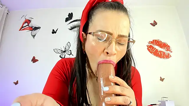 Snapshot of selena369 chatting on 02/27/25, 04:43 selena369 online show from 02/27/25, 04:43