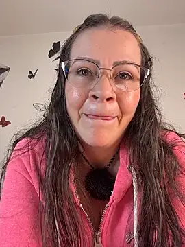 Snapshot of selena369 chatting on 11/23/25, 10:31 selena369 online show from 11/23/25, 10:31