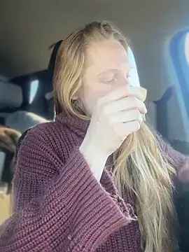 GoldenFlameGoddess online show from 03/06/25, 10:58