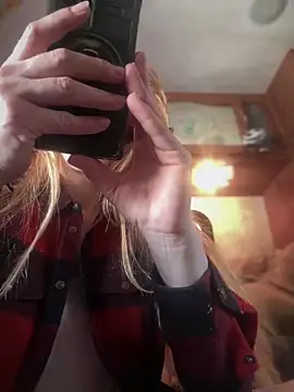 GoldenFlameGoddess online show from 03/10/25, 10:13