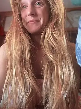 GoldenFlameGoddess online show from 03/20/25, 03:36