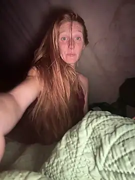 GoldenFlameGoddess online show from 11/04/25, 01:38