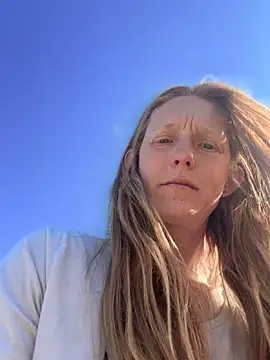 GoldenFlameGoddess online show from 05/10/26, 03:28