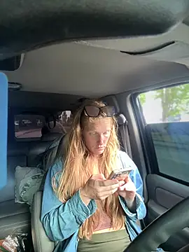 GoldenFlameGoddess online show from 06/19/26, 11:30