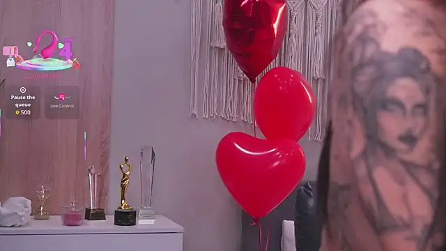 Snapshot of Molly_Jons chatting on 02/25/26, 01:04 Molly Jons online show from 02/25/26, 01:04