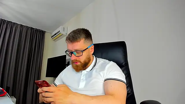 Findom guy online show from 04/16/26, 10:27