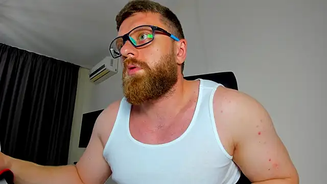 Snapshot of Findom_guy chatting on 05/12/26, 05:32 Findom guy online show from 05/12/26, 05:32