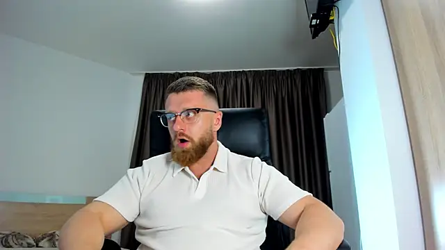 Snapshot of Findom_guy chatting on 06/09/26, 04:51 Findom guy online show from 06/09/26, 04:51