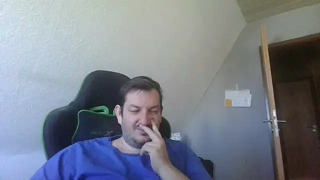 Snapshot of Golffahrer1982 chatting on 09/23/25, 08:50 Golffahrer1982 online show from 09/23/25, 08:50