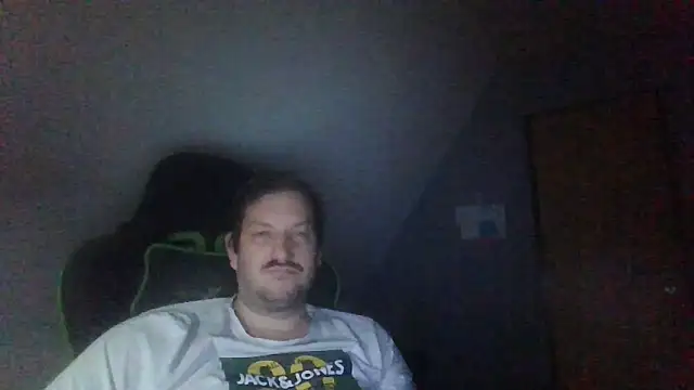 Snapshot of Golffahrer1982 chatting on 10/26/25, 10:25 Golffahrer1982 online show from 10/26/25, 10:25