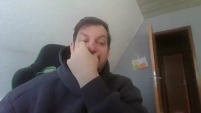 Snapshot of Golffahrer1982 chatting on 02/03/26, 10:31 Golffahrer1982 online show from 02/03/26, 10:31