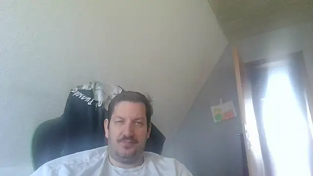 Snapshot of Golffahrer1982 chatting on 02/20/26, 11:32 Golffahrer1982 online show from 02/20/26, 11:32