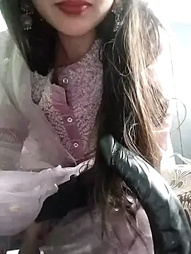 Snapshot of Noor_Darliing chatting on 01/21/25, 06:02 Noor Darliing online show from 01/21/25, 06:02