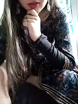 Snapshot of Noor_Darliing chatting on 01/30/25, 06:10 Noor Darliing online show from 01/30/25, 06:10