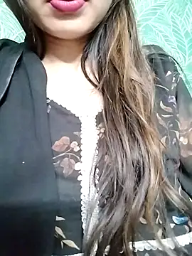 Snapshot of Noor_Darliing chatting on 02/19/25, 09:47 Noor Darliing online show from 02/19/25, 09:47