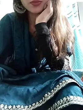 Snapshot of Noor_Darliing chatting on 03/07/25, 03:28 Noor Darliing online show from 03/07/25, 03:28