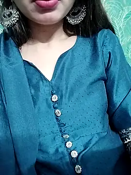 Snapshot of Noor_Darliing chatting on 03/07/25, 06:43 Noor Darliing online show from 03/07/25, 06:43