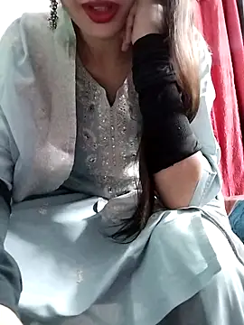 Snapshot of Noor_Darliing chatting on 09/12/25, 03:12 Noor Darliing online show from 09/12/25, 03:12