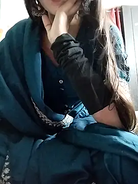 Snapshot of Noor_Darliing chatting on 09/30/25, 02:44 Noor Darliing online show from 09/30/25, 02:44