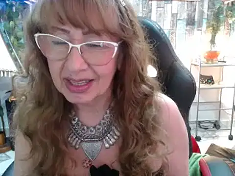 Snapshot of KarimaSarabe chatting on 01/13/25, 11:38 KarimaSarabe online show from 01/13/25, 11:38