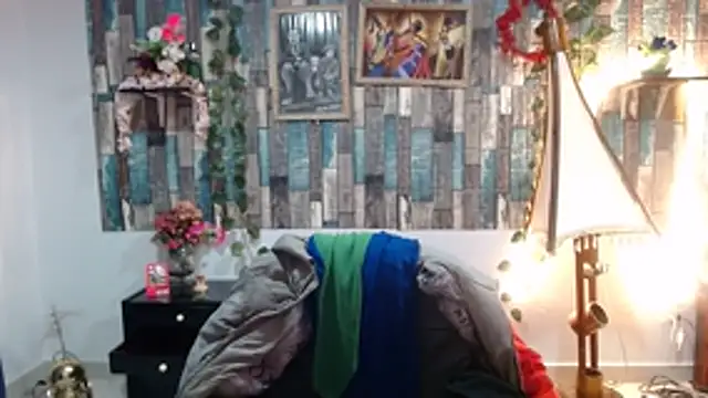 Snapshot of KarimaSarabe chatting on 10/25/25, 09:42 KarimaSarabe online show from 10/25/25, 09:42