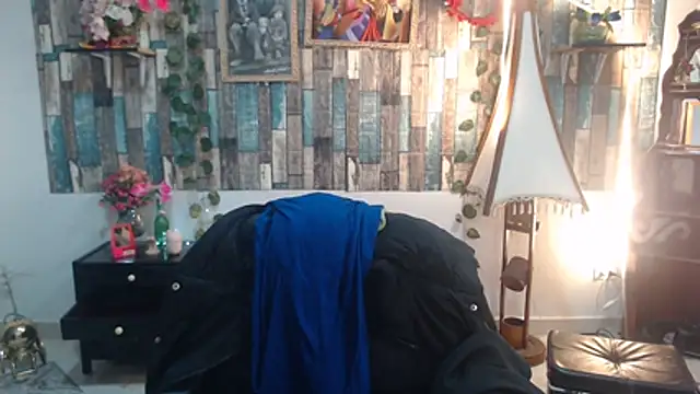 Snapshot of KarimaSarabe chatting on 11/19/25, 08:53 KarimaSarabe online show from 11/19/25, 08:53