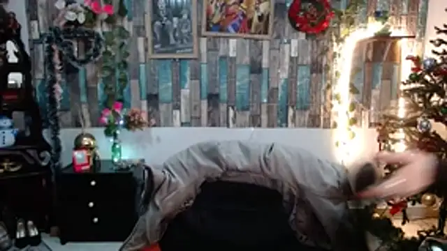 Snapshot of KarimaSarabe chatting on 12/18/25, 08:59 KarimaSarabe online show from 12/18/25, 08:59