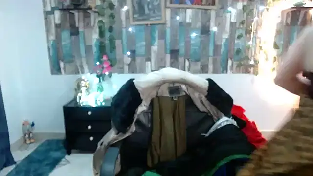 Snapshot of KarimaSarabe chatting on 02/14/26, 09:11 KarimaSarabe online show from 02/14/26, 09:11