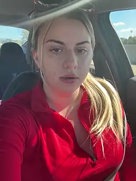 Snapshot of nicolesugarr chatting on 10/24/25, 05:31 nicolesugarr online show from 10/24/25, 05:31