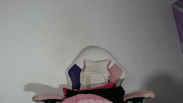 missleina-69 online show from 03/12/25, 10:07