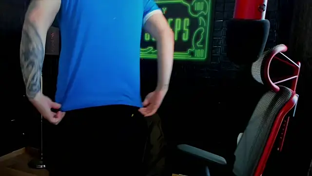 LexXHardy online show from 02/24/25, 01:10