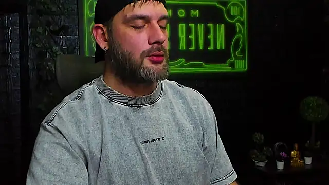 LexXHardy online show from 11/13/25, 08:08