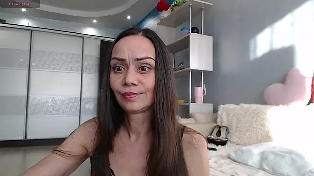 Snapshot of Fire_Sally chatting on 06/16/26, 04:20 Fire Sally online show from 06/16/26, 04:20