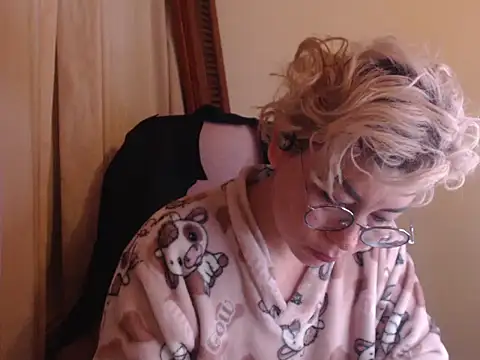 Snapshot of diane_fergusson chatting on 03/21/26, 10:53 diane fergusson online show from 03/21/26, 10:53