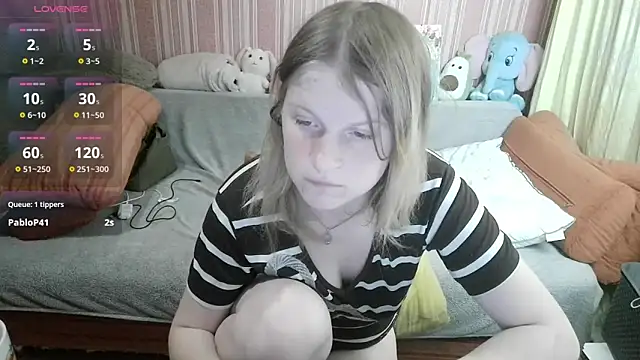 Snapshot of Kathlyn__Heath chatting on 05/16/26, 08:18 Kathlyn Heath online show from 05/16/26, 08:18