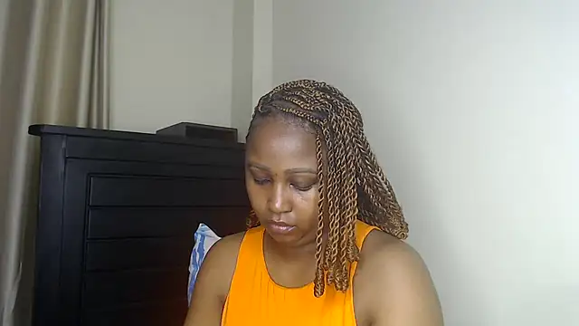 NIKKIE LOVE online show from 05/07/26, 09:53