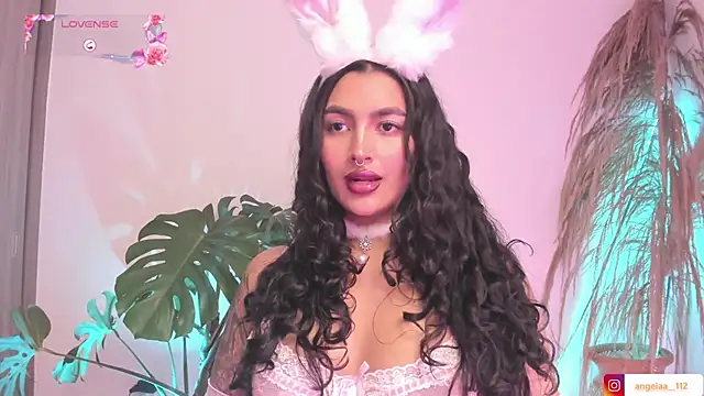 Anngel 1 online show from 10/31/25, 03:46